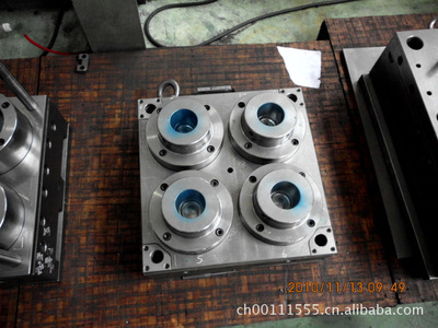 精密模具制造專家 垃圾桶、漆桶及抽水馬桶蓋模具的專業解決方案